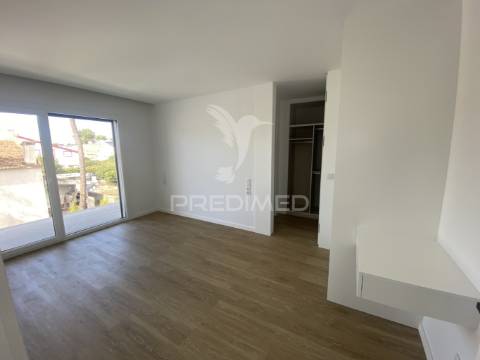 Moradia isolada na aroeira