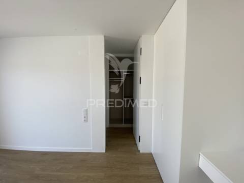 Moradia isolada na aroeira