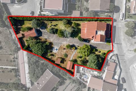 Moradia individual t5 com elevador e terreno – merelim s. paio, braga