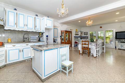 Moradia individual t5 com elevador e terreno – merelim s. paio, braga