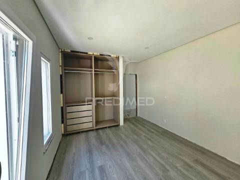 Moradia isolada t5, c/piscina e box, na brejoeira - azeitão