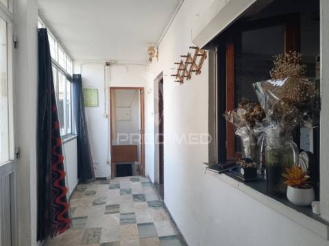 Oportunidade de investimento - moradia com 5 quartos em matos cheirinhos