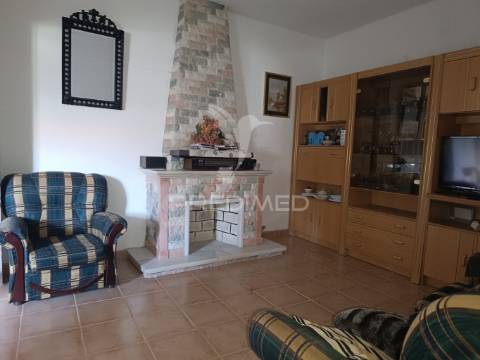 Oportunidade de investimento - moradia com 5 quartos em matos cheirinhos