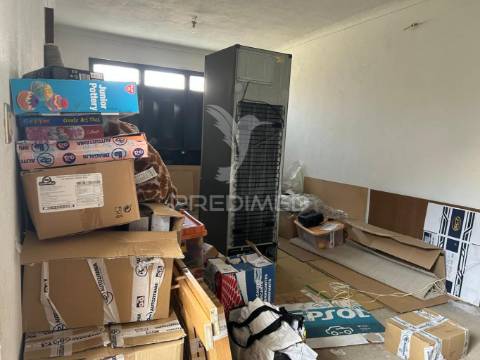 Oportunidade de investimento - moradia com 5 quartos em matos cheirinhos