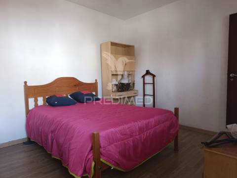 Oportunidade de investimento - moradia com 5 quartos em matos cheirinhos