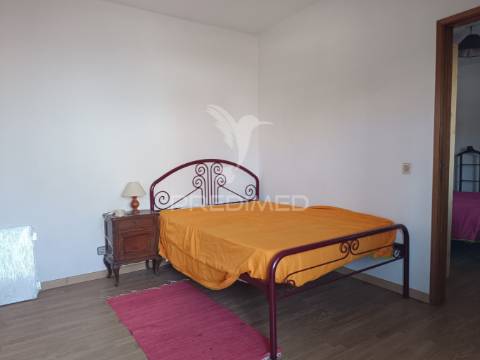 Oportunidade de investimento - moradia com 5 quartos em matos cheirinhos