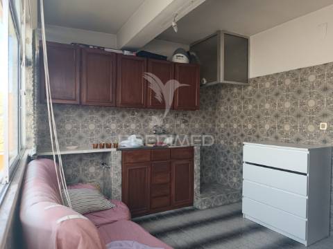 Oportunidade de investimento - moradia com 5 quartos em matos cheirinhos