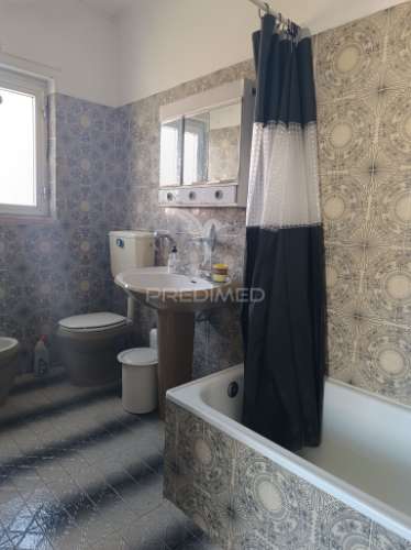 Oportunidade de investimento - moradia com 5 quartos em matos cheirinhos