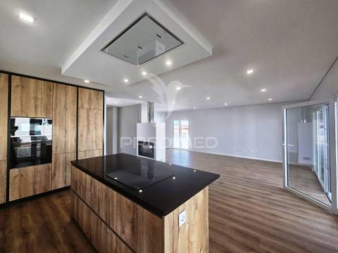 Moradia isolada t3 c/piscina e garagem, vale choupo-azeitão