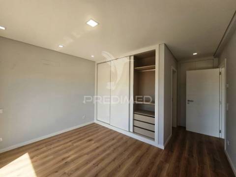 Moradia isolada t3 c/piscina e garagem, vale choupo-azeitão