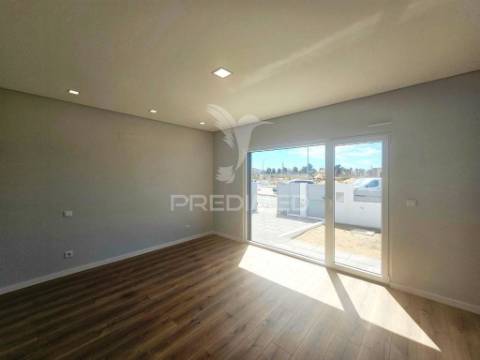 Moradia isolada t3 c/piscina e garagem, vale choupo-azeitão