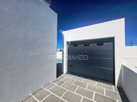 Moradia isolada t3 c/piscina e garagem, vale choupo-azeitão