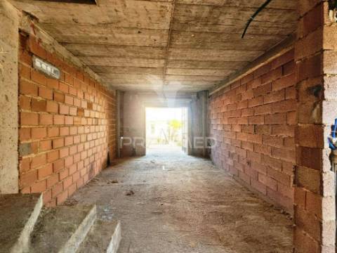 Moradia geminada t3 c/pérgula, p.general - fernão ferro