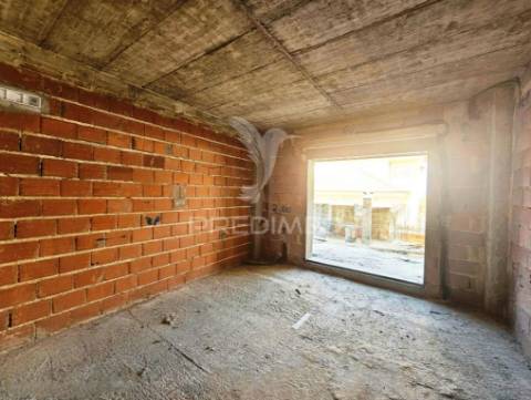 Moradia geminada t3 c/pérgula, p.general - fernão ferro