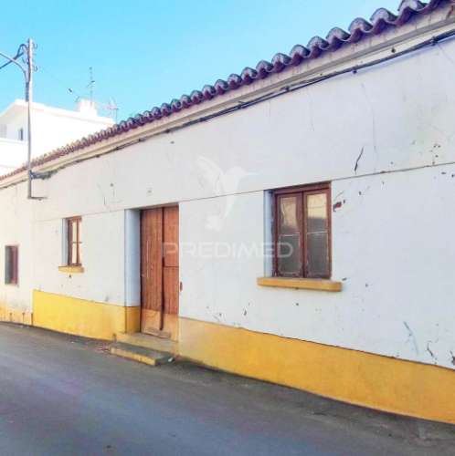 Espaço comercial ou moradia em são teotónio