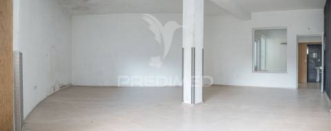 Loja urbanização da samarra, abrantes.