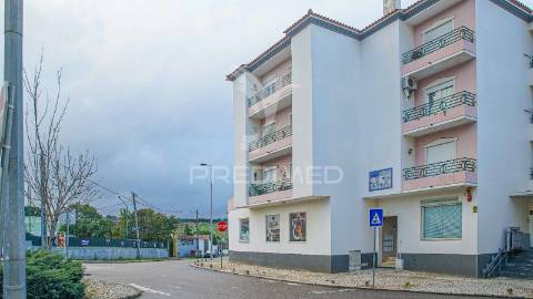 Loja urbanização da samarra, abrantes.