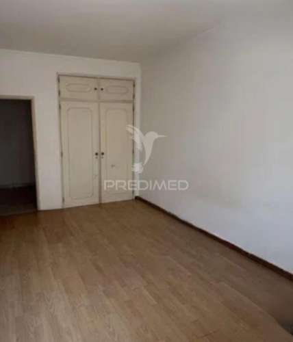 Apartamento t2 em oeiras – com varanda, arrecadação e excelente localização!