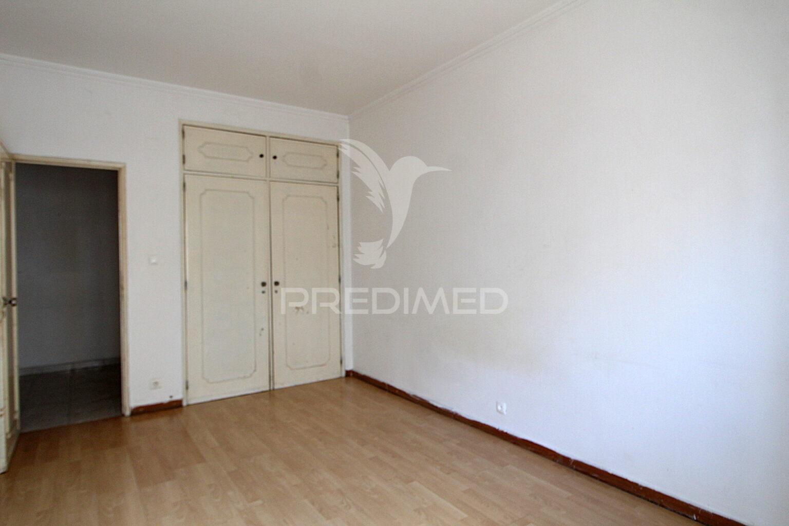Apartamento t2 em oeiras - renovado