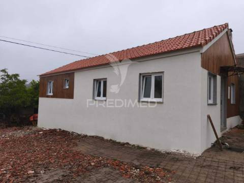 Moradia t3 + anexo em aguada de cima