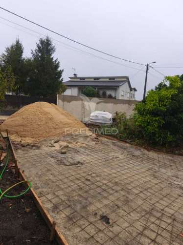 Moradia t3 + anexo em aguada de cima