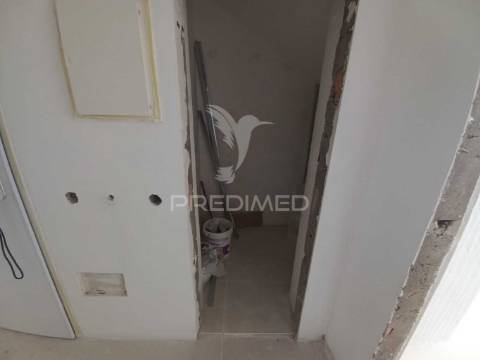 Apartamento t4 – forte da casa - em renovação