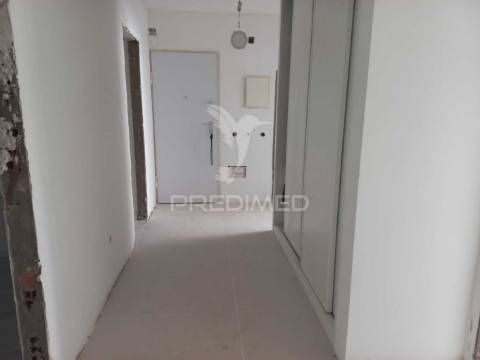 Apartamento t4 – forte da casa - em renovação