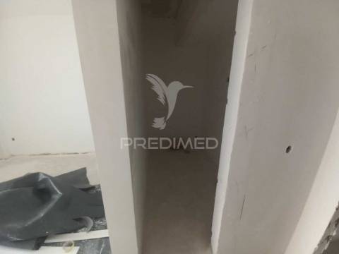 Apartamento t4 – forte da casa - em renovação