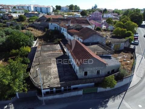 Oportunidade única no centro de alcanena – para restaurar