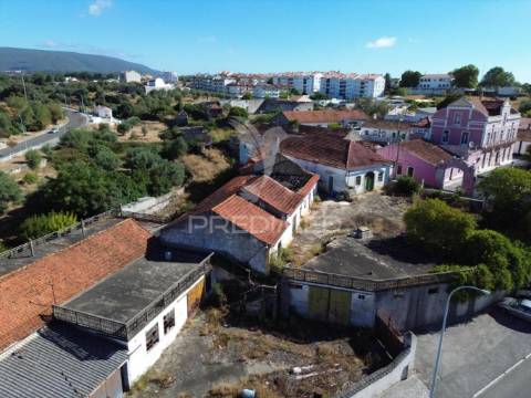 Oportunidade única no centro de alcanena – para restaurar