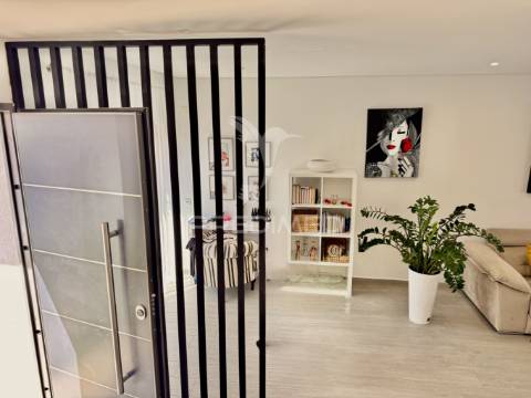 Moradia t3 com cave, rooftop e vista mar – olhão