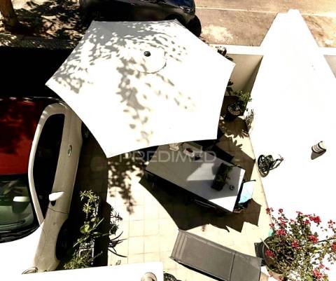 Moradia t3 com cave, rooftop e vista mar – olhão