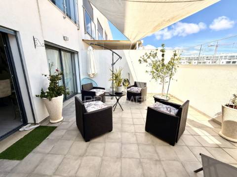 Moradia t3 com cave, rooftop e vista mar – olhão