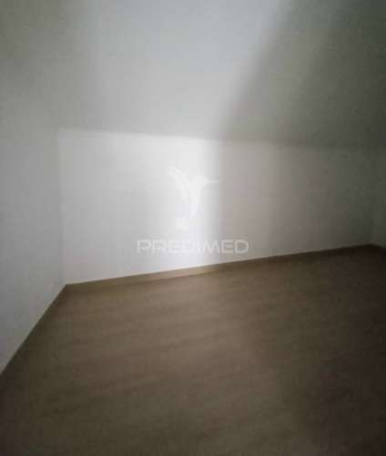 Moradia t3+1 remodelada