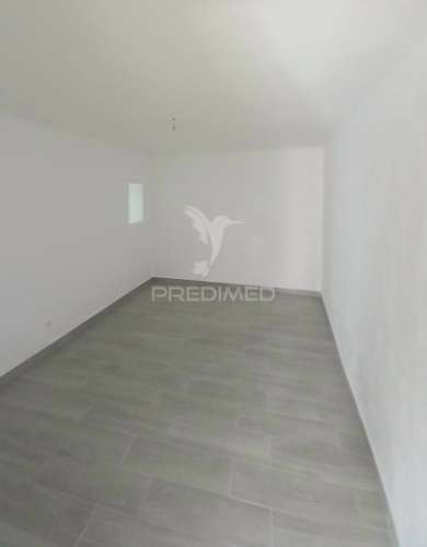 Moradia t3+1 remodelada