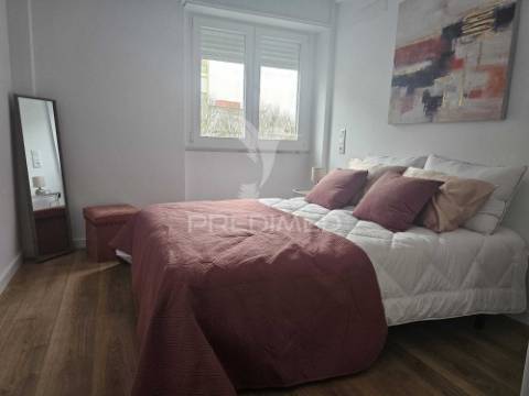 Apartamento t3 lisboa benfica com varanda obras totais