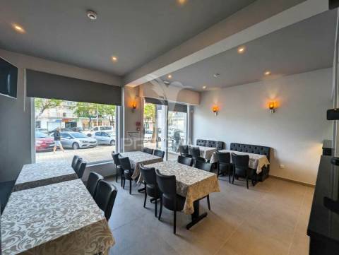 Restaurante italiano, novo, em vila real de santo antónio