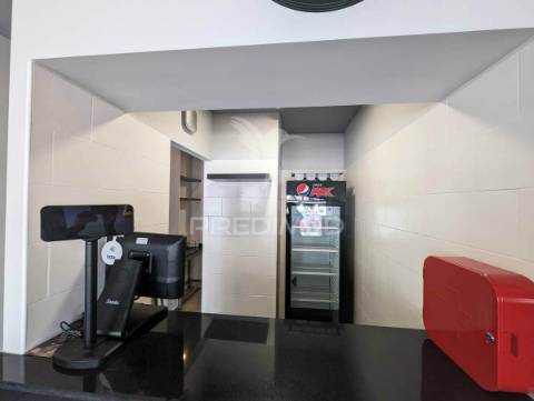 Restaurante italiano, novo, em vila real de santo antónio