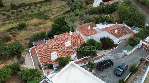 Propriedade com 3 moradias