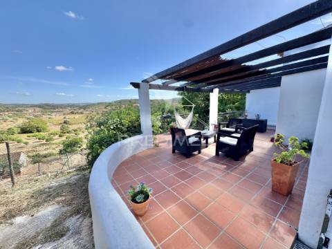 Propriedade com 3 moradias