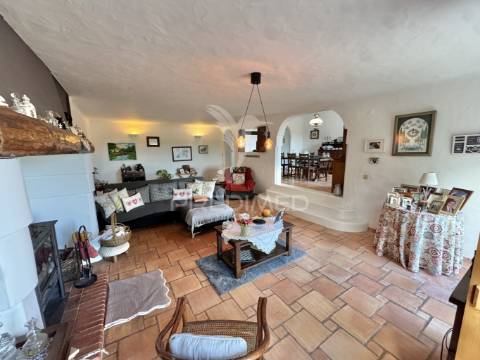 Propriedade com 3 moradias