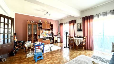 Apartamento t3 (atualmente t2) com localização de excelência