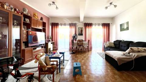 Apartamento t3 (atualmente t2) com localização de excelência