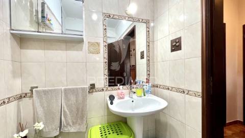 Apartamento t3 (atualmente t2) com localização de excelência