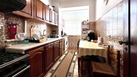 Apartamento t3 (atualmente t2) com localização de excelência