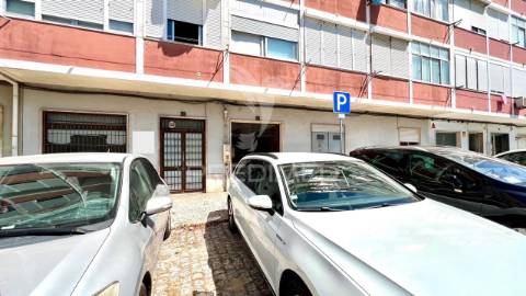 Apartamento t3 (atualmente t2) com localização de excelência