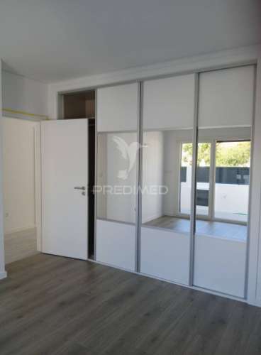 Vende se  moradia térrea t3+1 nova  – fernão ferro, seixal 620.000€