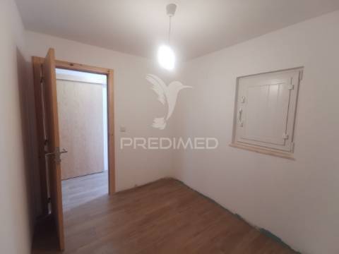 Casa térrea de aldeia