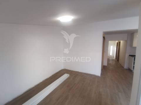 Casa térrea de aldeia