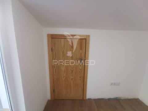 Casa térrea de aldeia